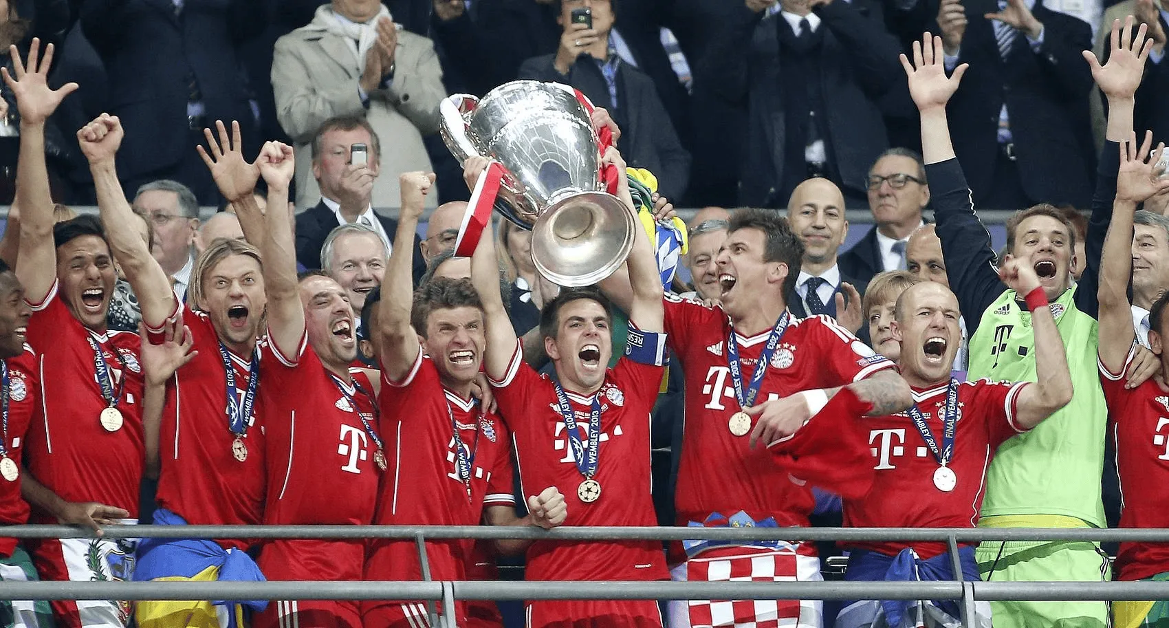 塞内加尔碾压拜仁，罗德里戈统治全场