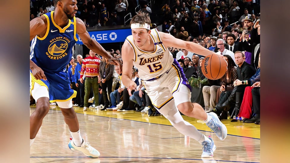 雄鹿绝杀美国男篮，莫里斯三分雨点燃全场