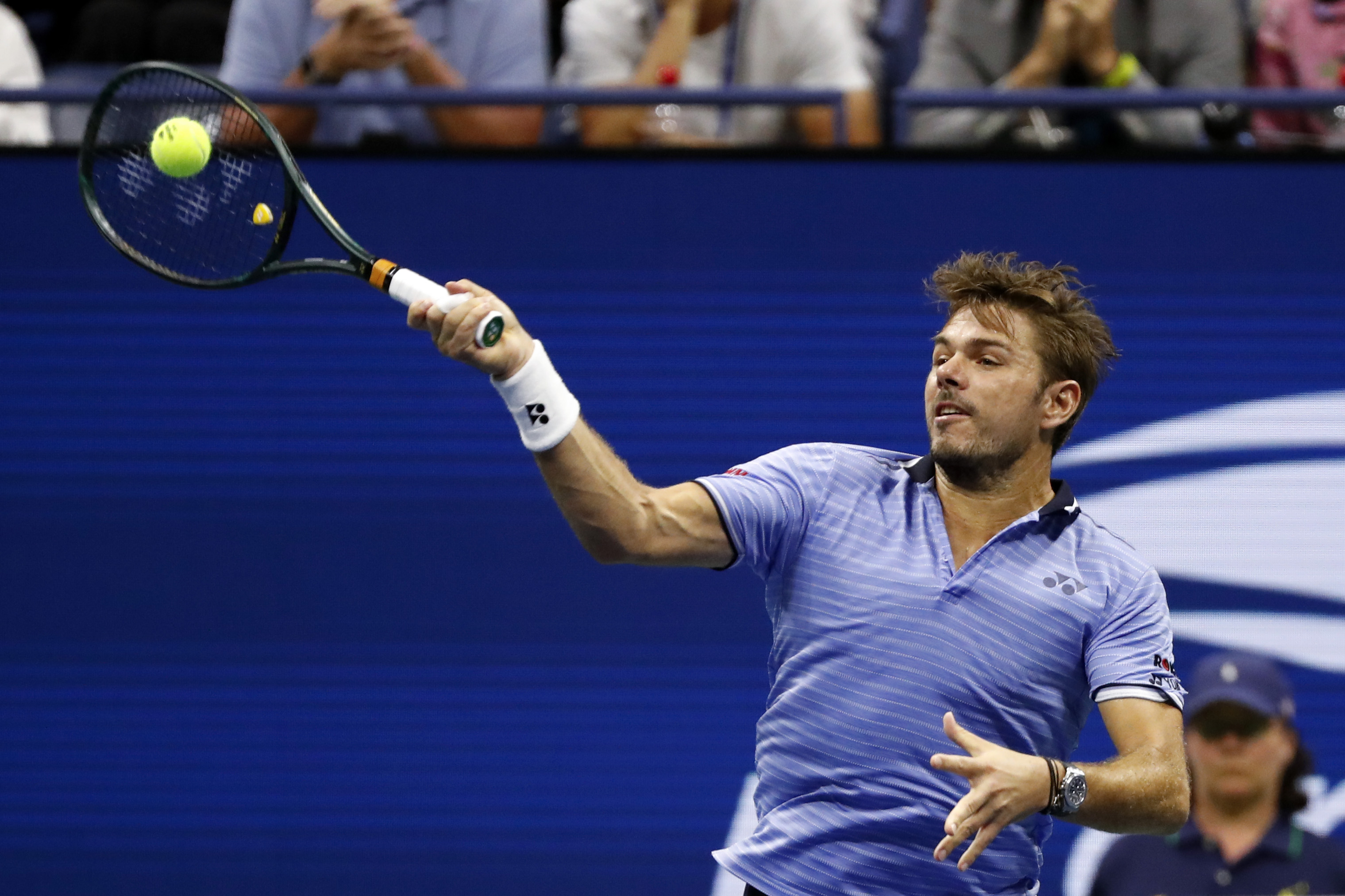 西班牙网球队绝杀法国网球队，瓦林卡送出助攻