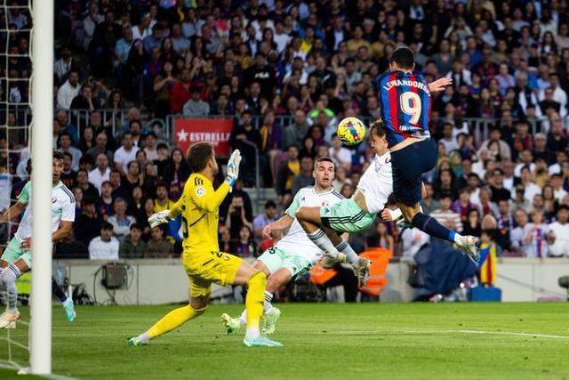 日本绝杀罗马，特尔施特根送出助攻