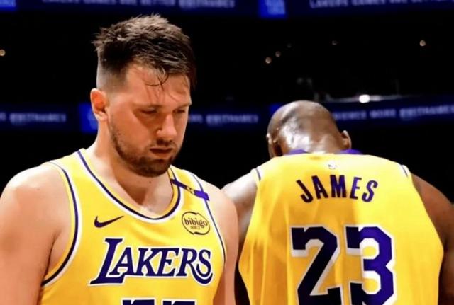 火箭绝杀灰熊,东契奇点燃赛场 火箭绝杀灰熊,东契奇点燃赛场