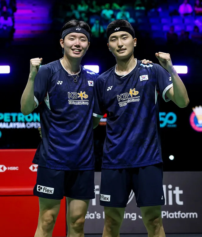 印尼队碾压韩国队,石宇奇点燃赛场 印尼队碾压韩国队,石宇奇点燃赛场