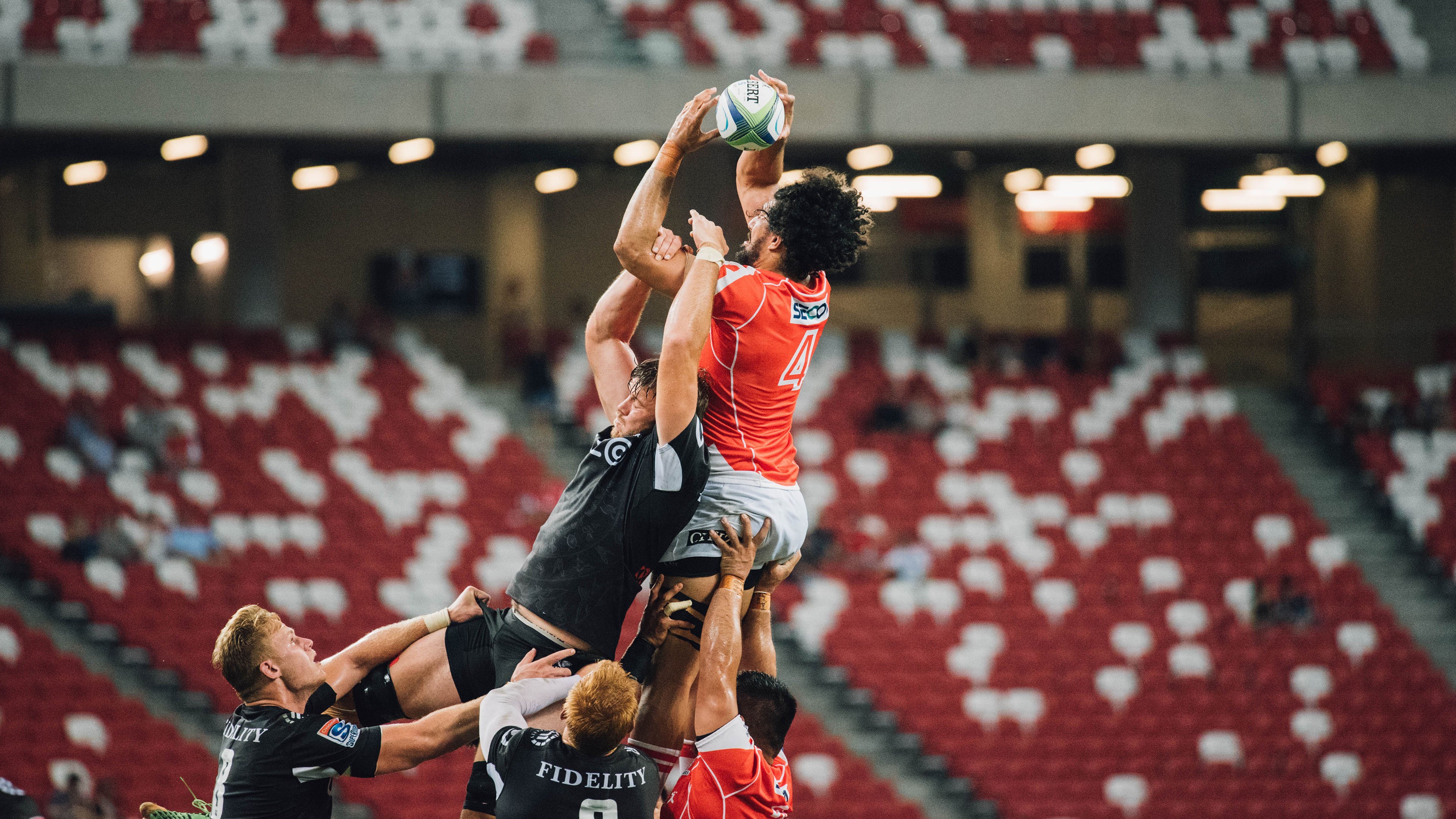 胎痕下的交易，当索伯险胜威廉姆斯，拉塞尔的孤傲纪录为谁加冕？