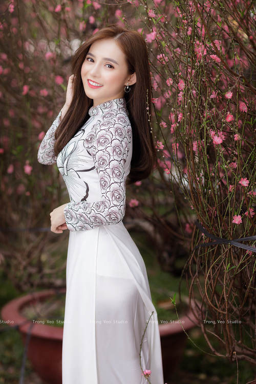 银幕之外，威廉姆斯轻剑刺破迈凯伦铠甲，佩雷兹逆焰点燃赛会最后一盏烽火