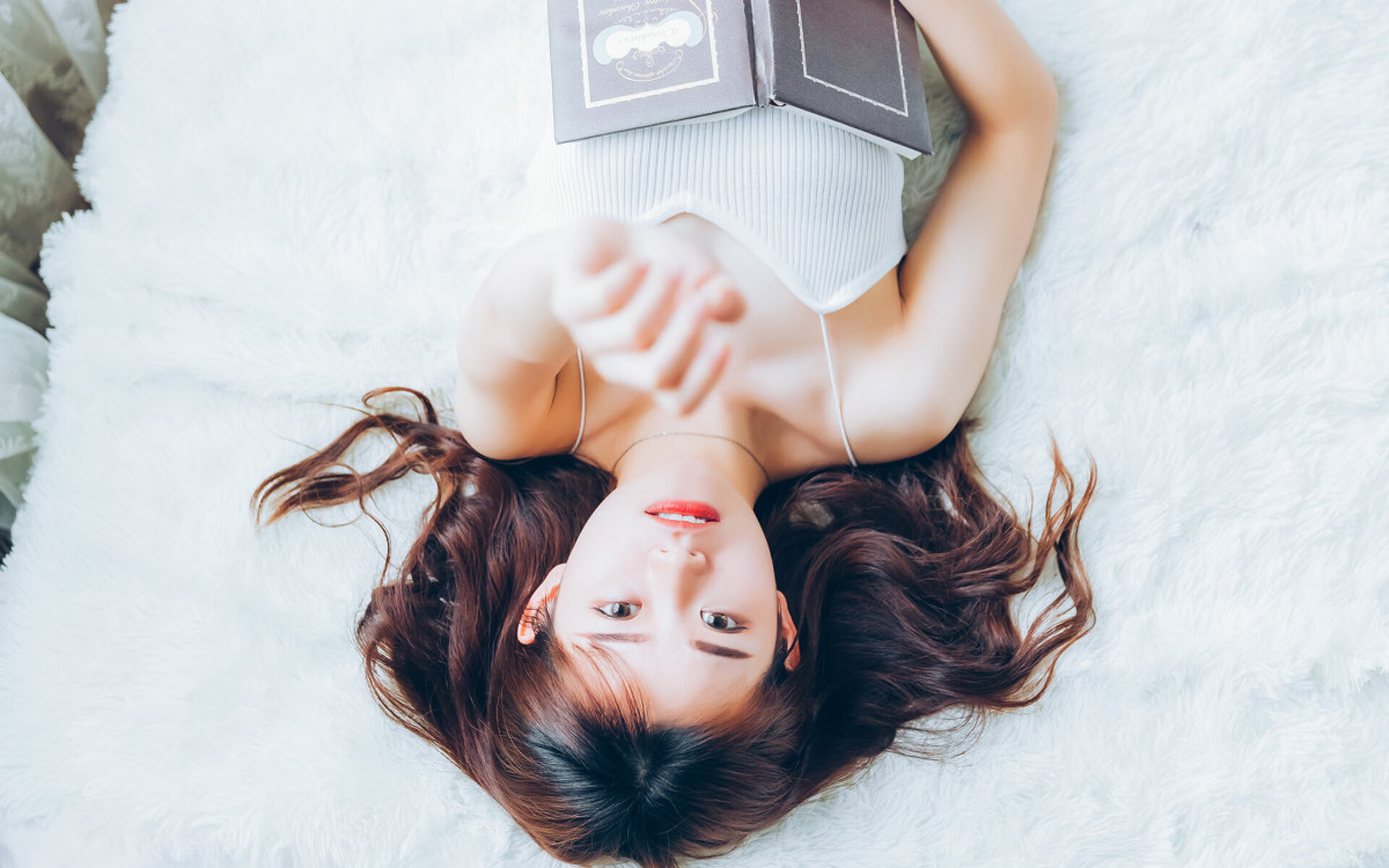 雪原与荒漠的对话，劳塔罗，澳大利亚击溃冰岛的非典型英雄