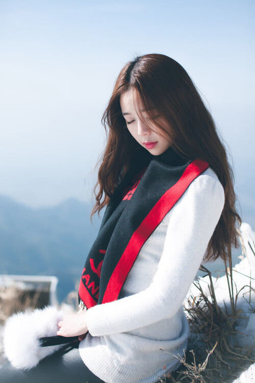 封锁下的逆袭，挪威之星阿什拉夫在NBA总决赛中接管比赛，跨越地缘隔阂的篮球传奇